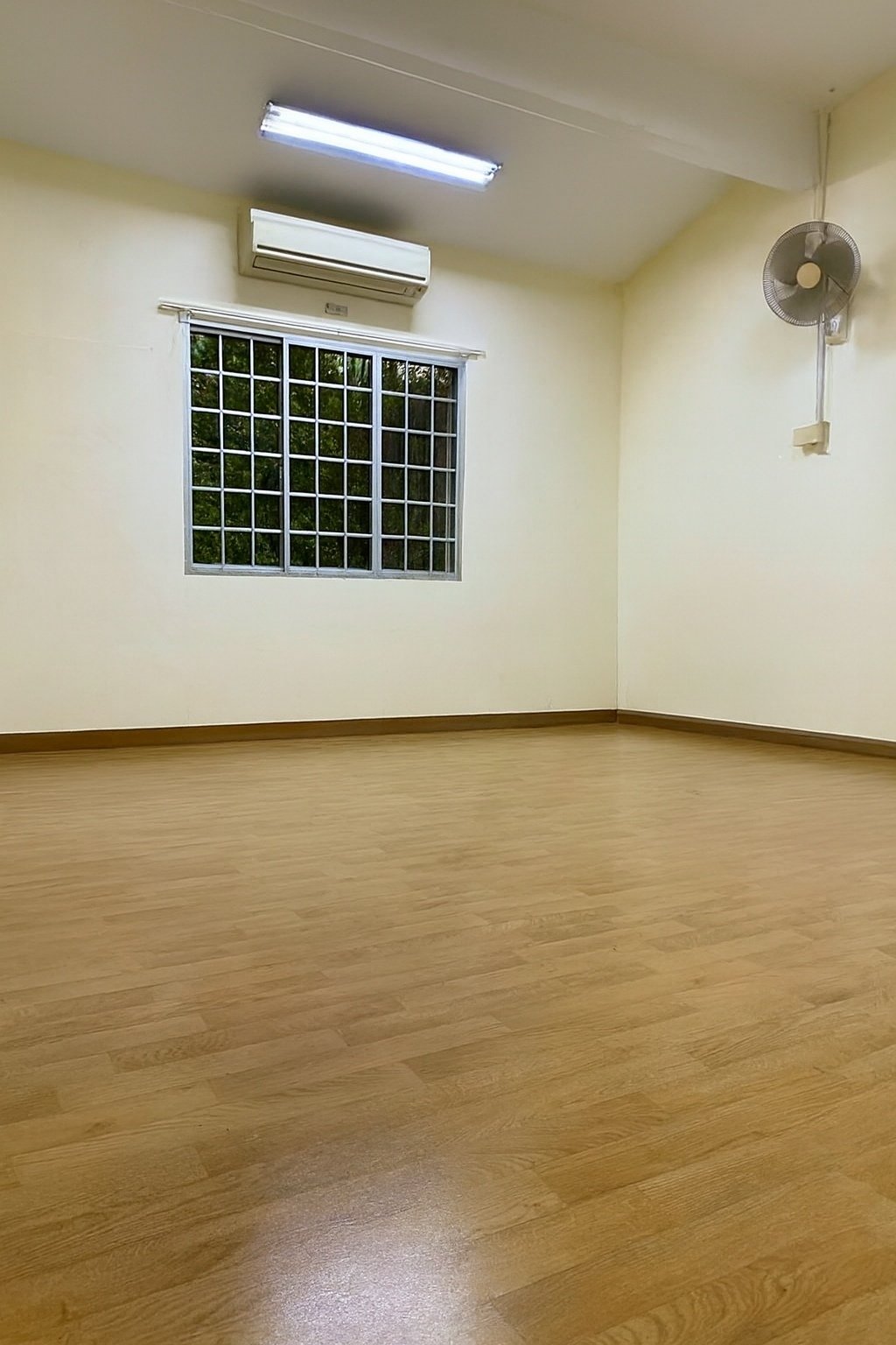 Upper room and existing cabinet